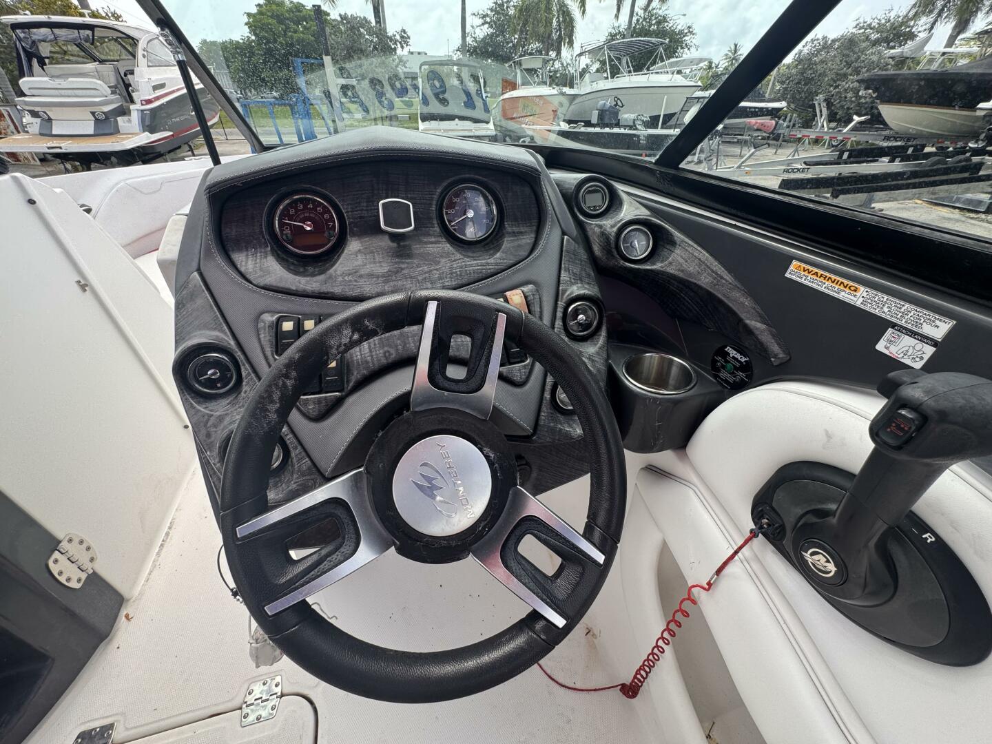 Slide: The Image of Monterey 244 FS 2016 - 5429934