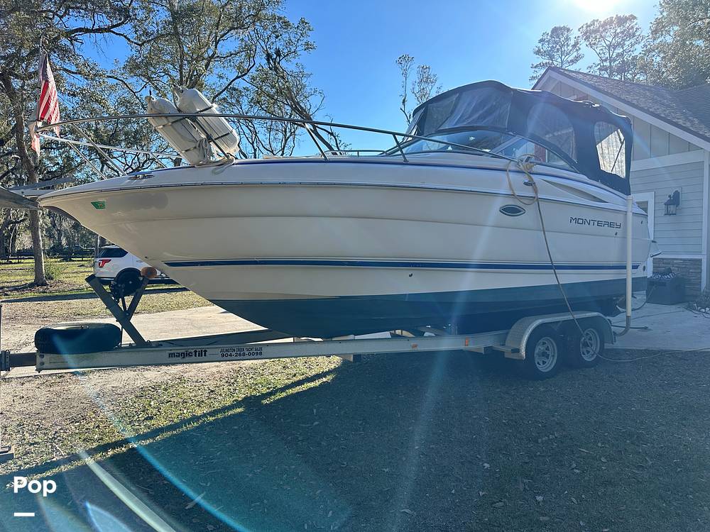 Slide: The Image of 2003 Monterey 245 Cruiser - 13714051