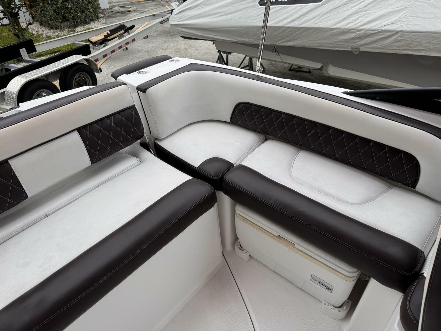 Slide: The Image of Monterey 25 2020 - 4747703