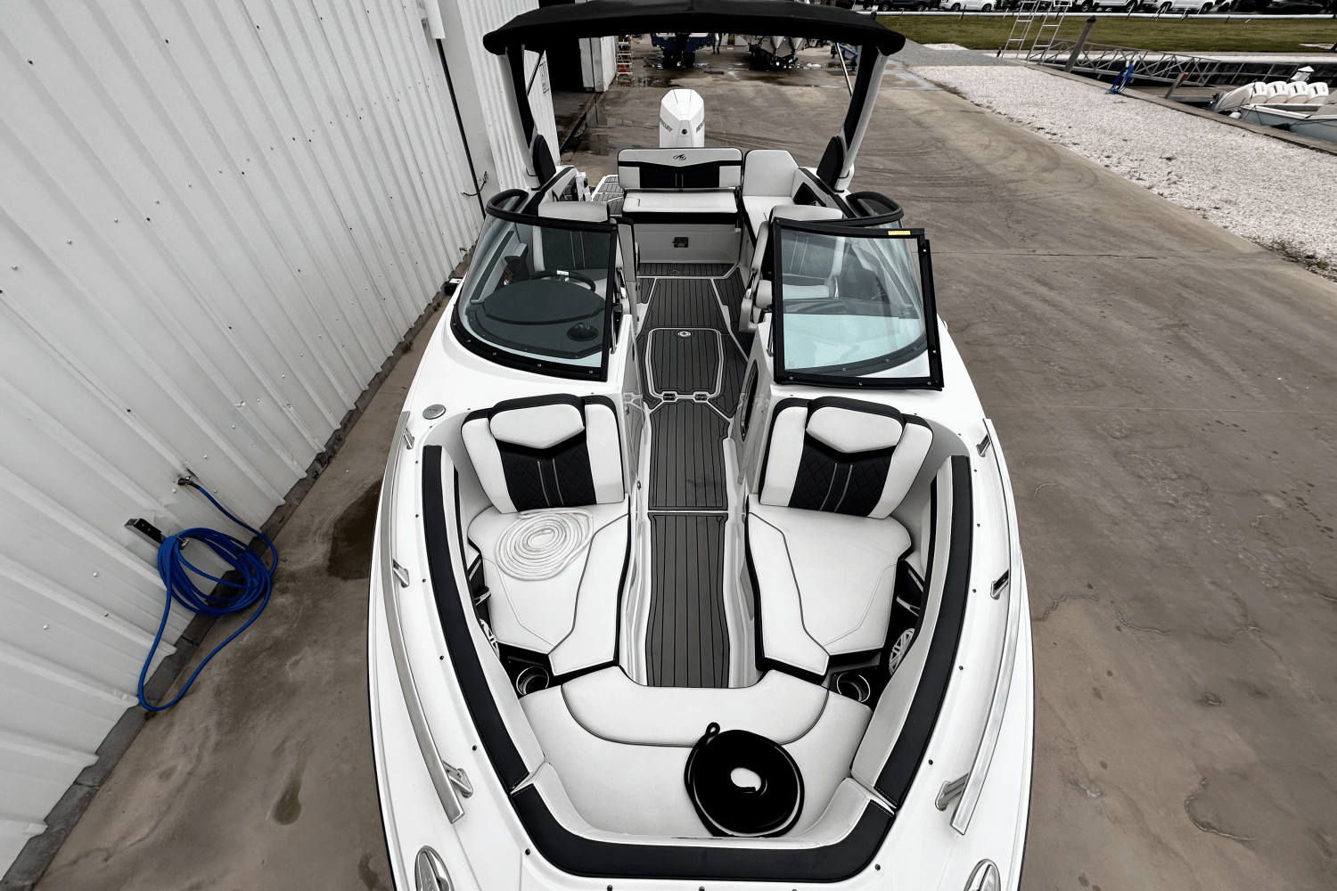 Slide: The Image of Monterey 255 SS 2020 - 12