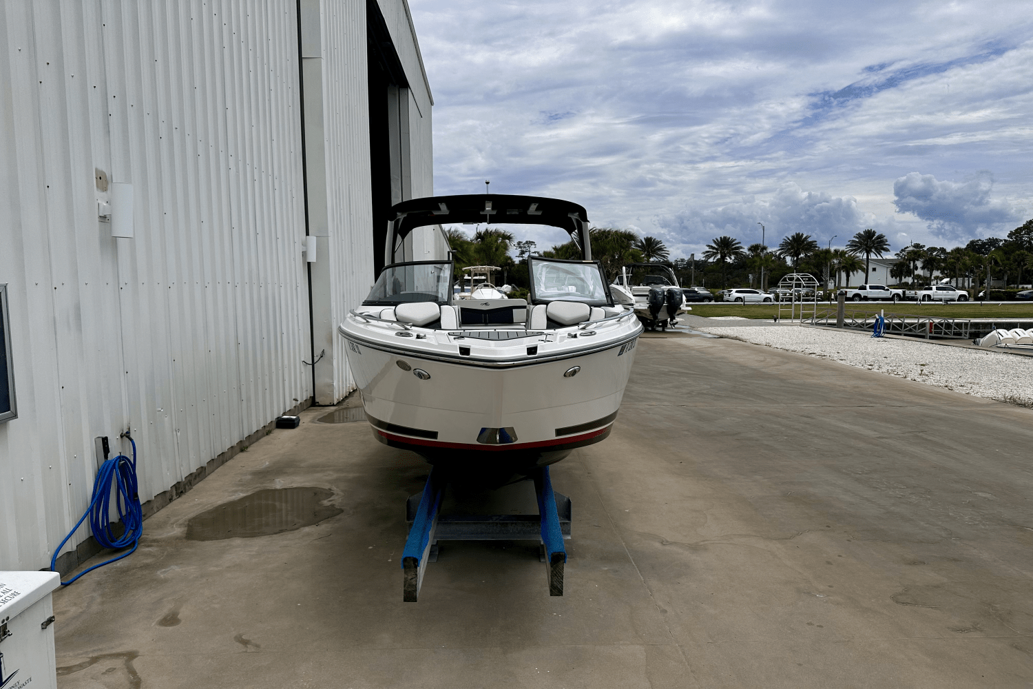 Slide: The Image of Monterey 255 SS 2020 - 5