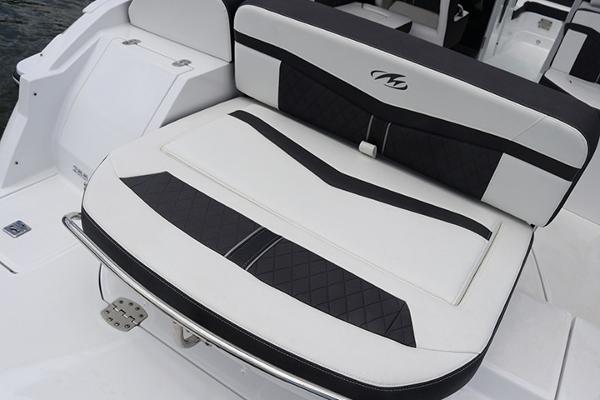 Slide: The Image of Monterey 255 Super Sport 2022 - 6