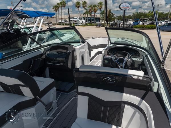 Slide: The Image of Monterey 255 Super Sport 2023 - 11