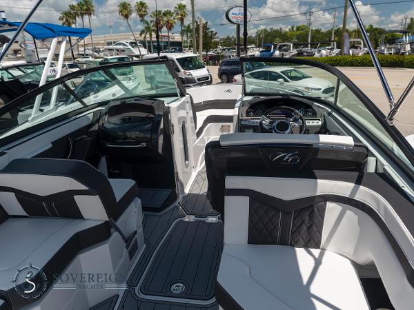 Slide: The Image of Monterey 255 Super Sport 2023 - 7