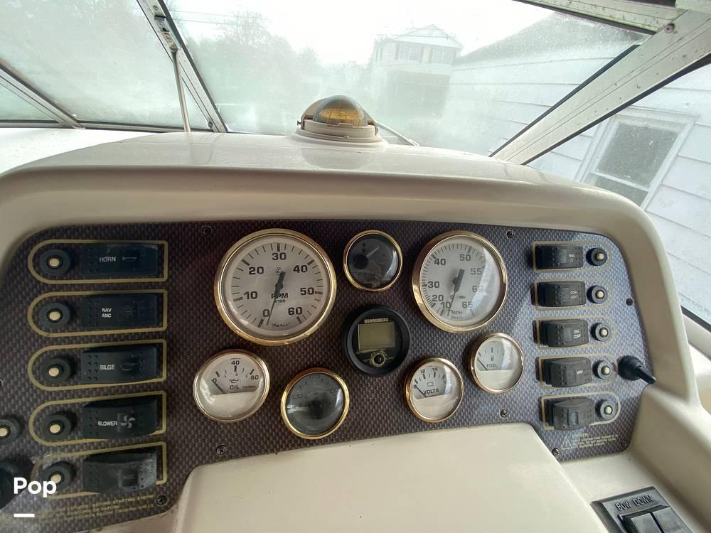 Slide: The Image of 1998 Monterey 256 Cruiser for sale in Keyport, NJ - 19