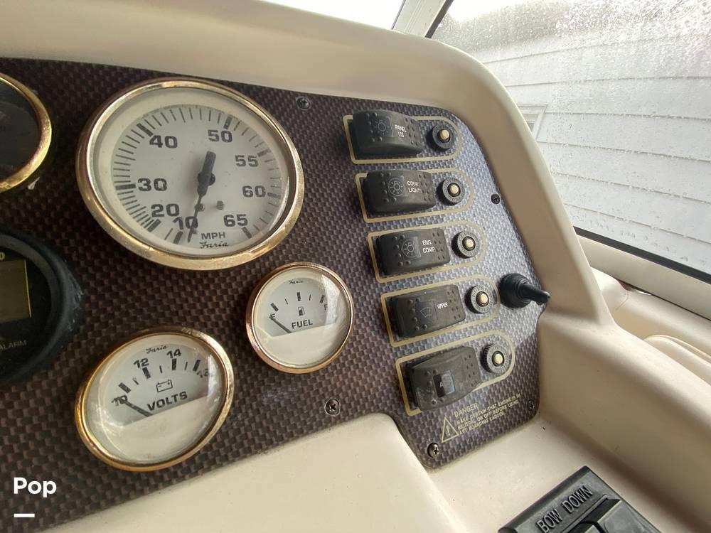 Slide: The Image of 1998 Monterey 256 Cruiser for sale in Keyport, NJ - 20