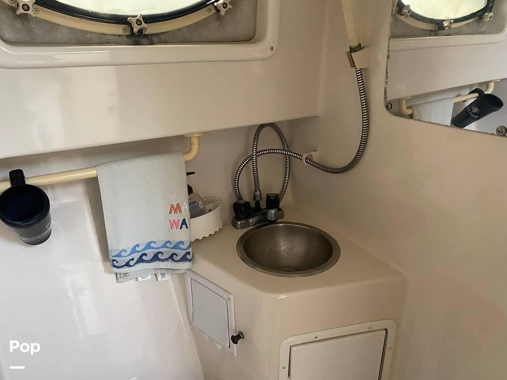 Slide: The Image of 1998 Monterey 256 Cruiser for sale in Keyport, NJ - 36