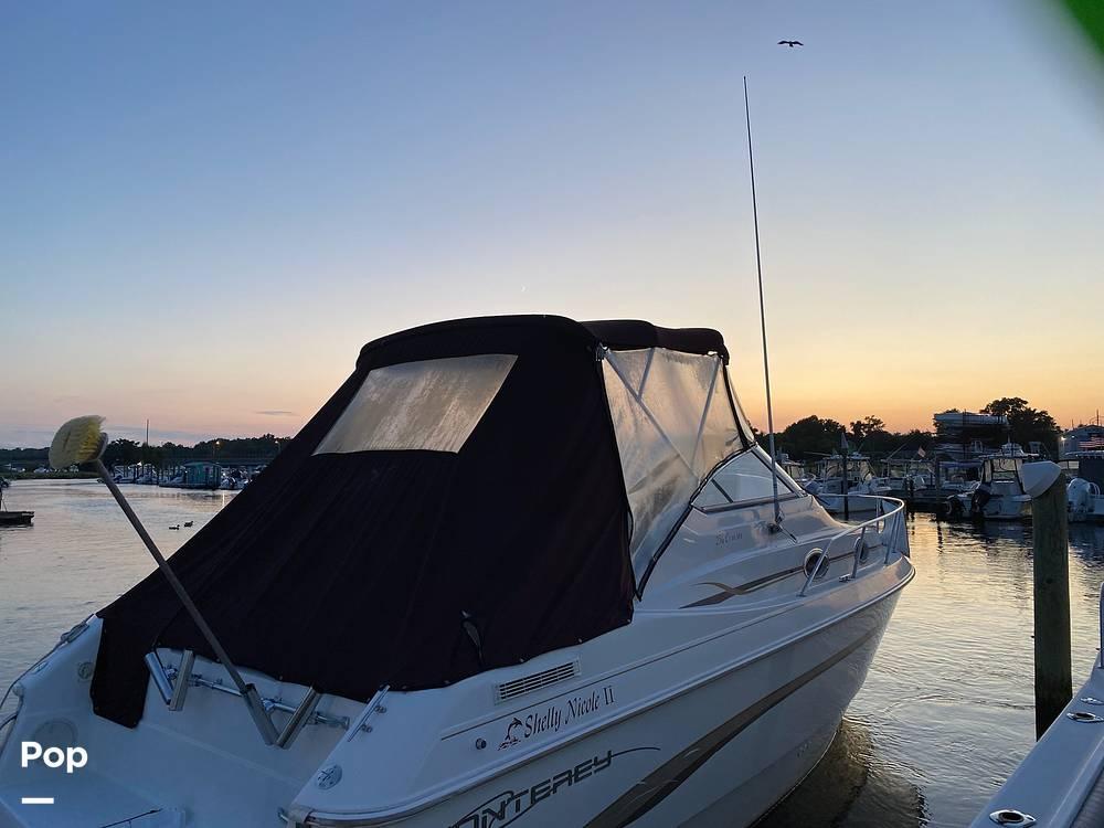 Slide: The Image of 1998 Monterey 256 Cruiser for sale in Keyport, NJ - 4