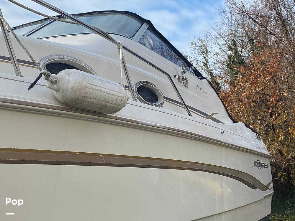 Slide: The Image of 1998 Monterey 256 Cruiser for sale in Keyport, NJ - 5
