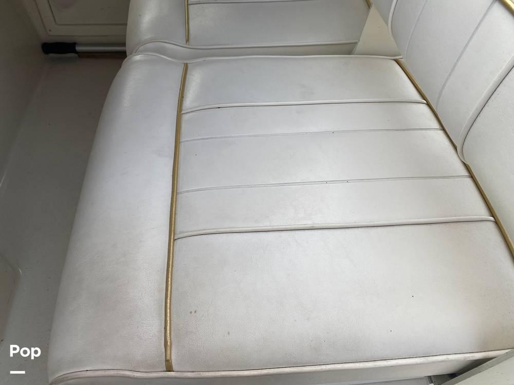 Slide: The Image of 1998 Monterey 256 Cruiser for sale in Keyport, NJ - 8