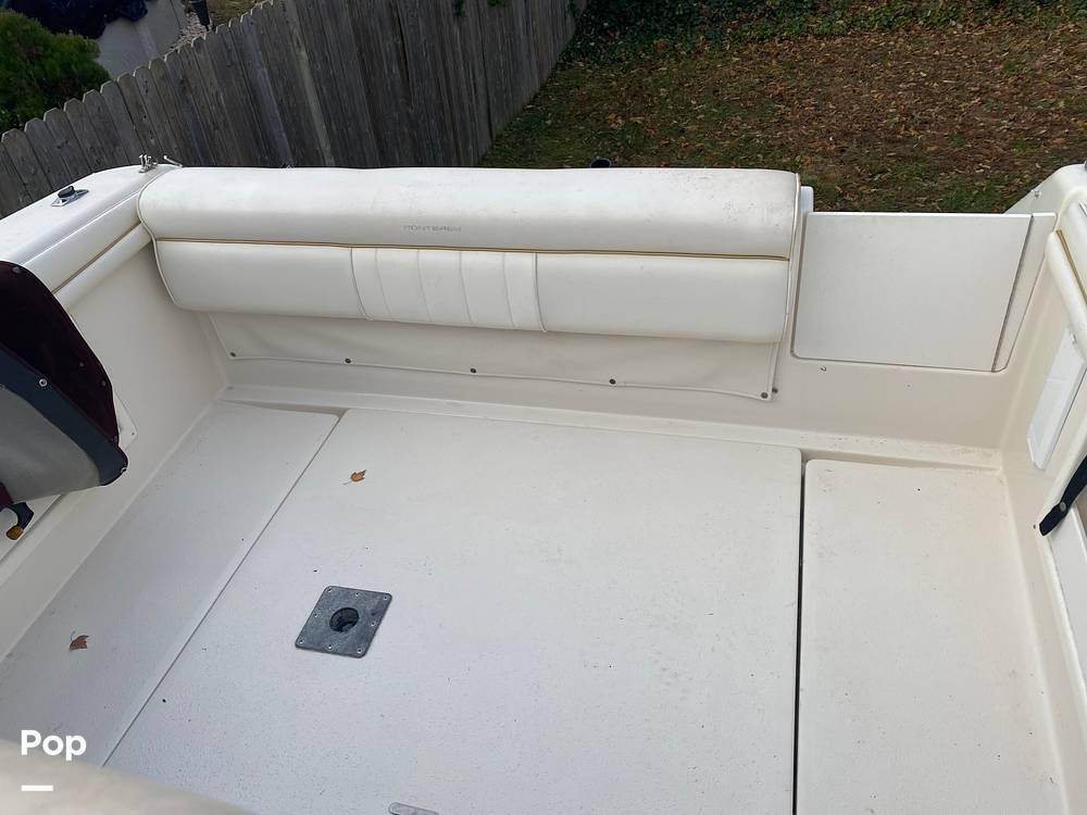 Slide: The Image of 1998 Monterey 256 Cruiser for sale in Keyport, NJ - 9