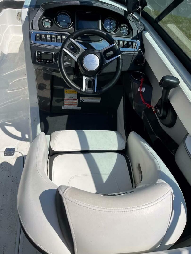Slide: The Image of Monterey 258 Super Sport 2016 - 4286411