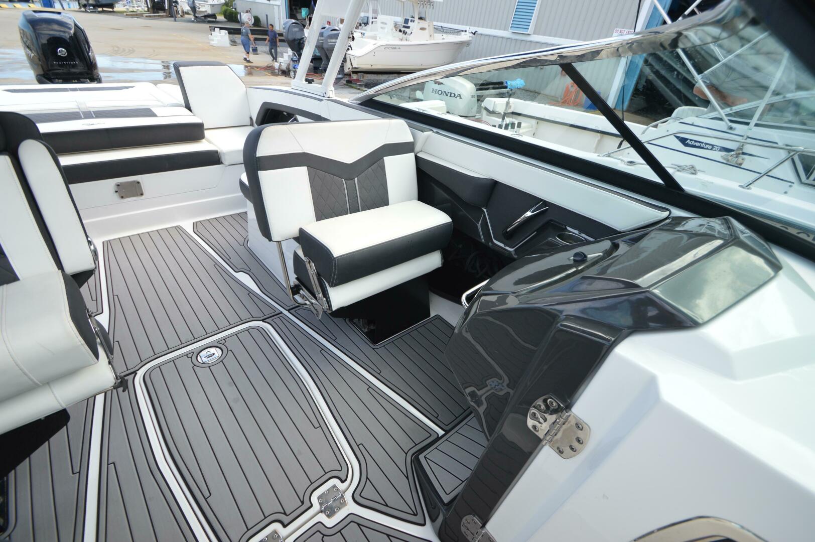 Slide: The Image of Monterey 275SS 2020 - 4767678