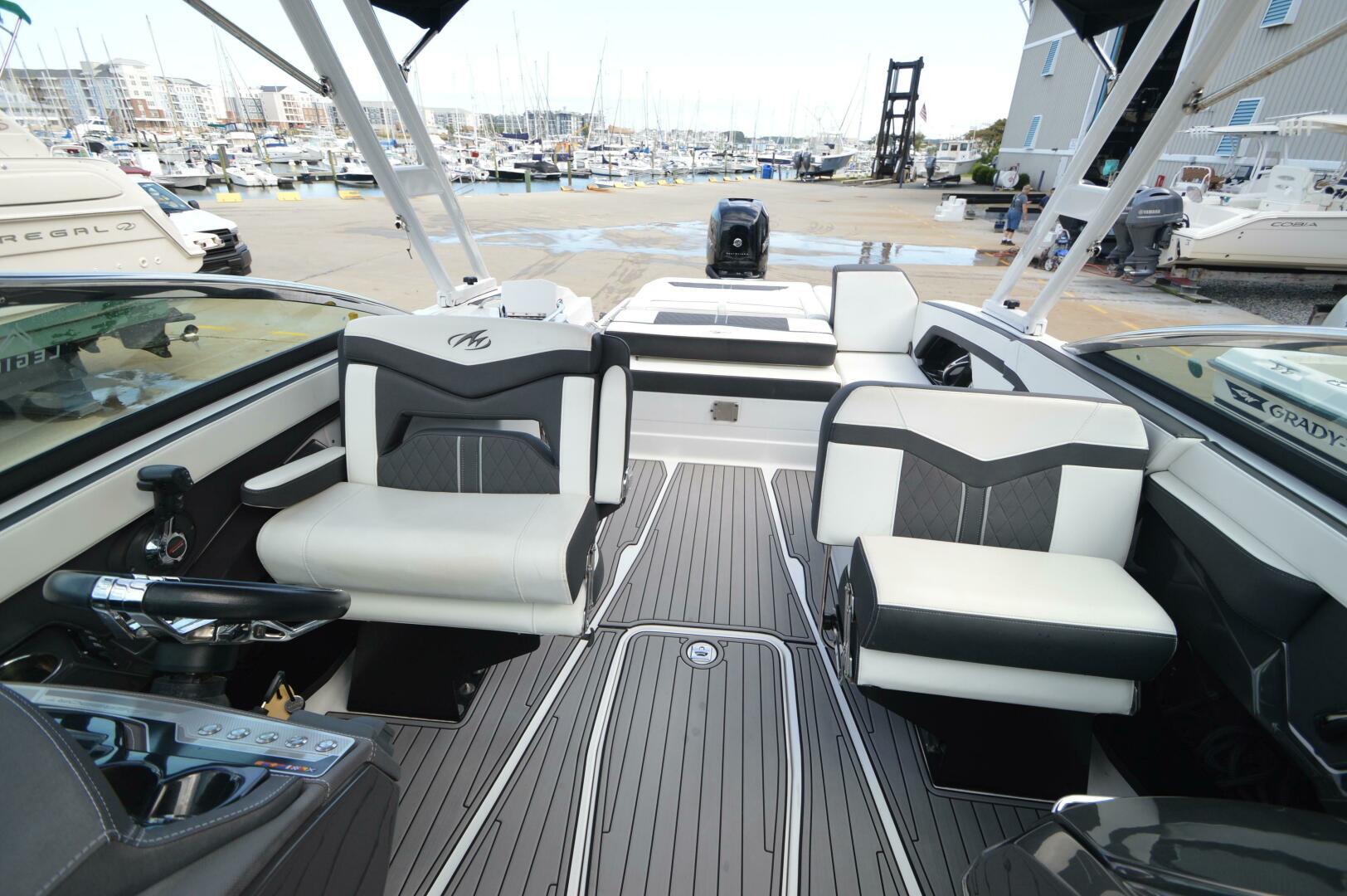 Slide: The Image of Monterey 275SS 2020 - 4767680