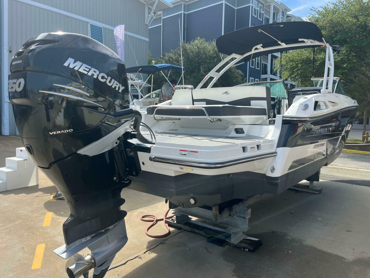 Slide: The Image of Monterey 275SS 2020 - 4767668