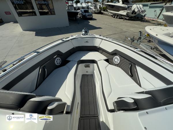 Slide: The Image of Monterey 275SS 2023 - 11