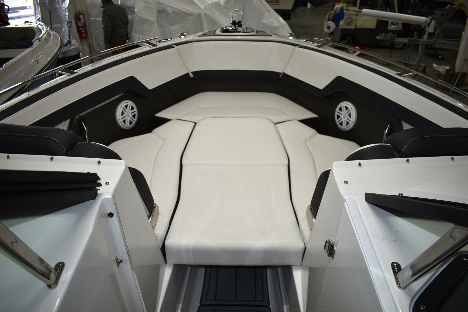 Slide: The Image of Monterey 275SS 2025 - 5212533