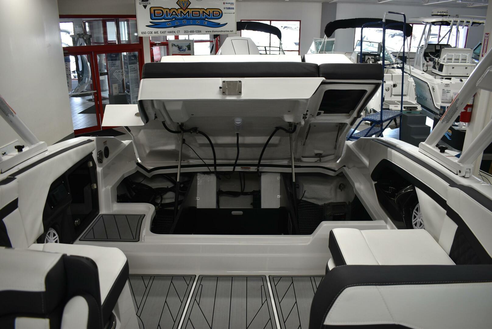 Slide: The Image of Monterey 275SS 2025 - 5212543