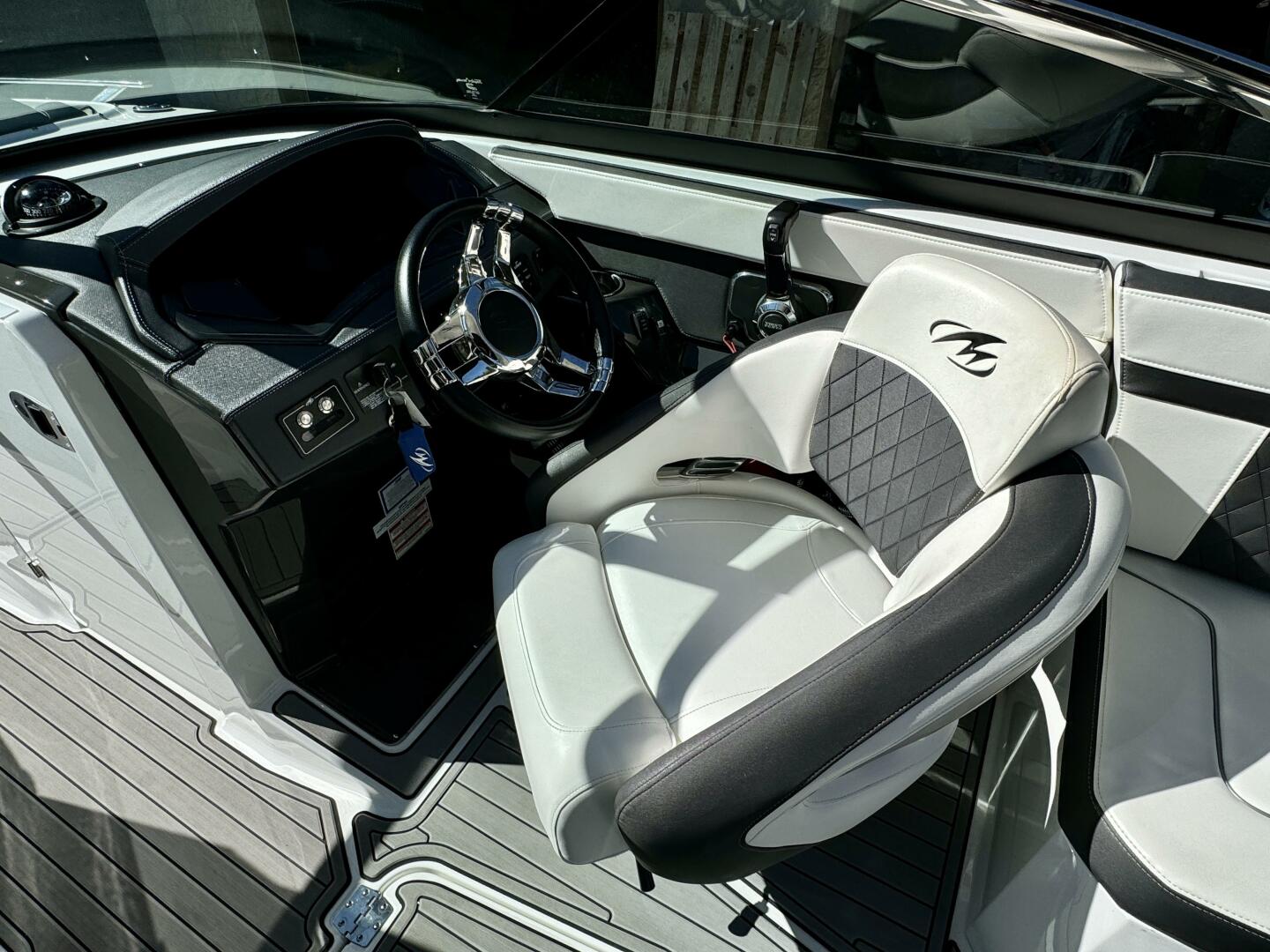 Slide: The Image of Monterey 278 SS 2019 - 4865769