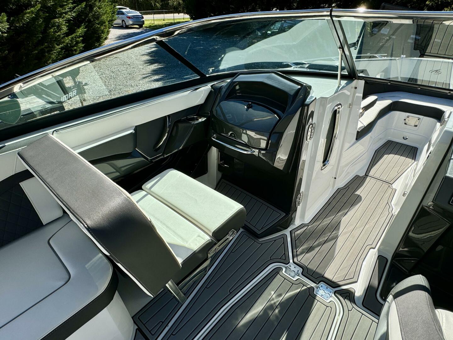 Slide: The Image of Monterey 278 SS 2019 - 4865777