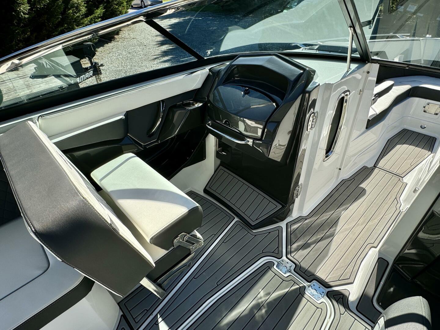 Slide: The Image of Monterey 278 SS 2019 - 4865783