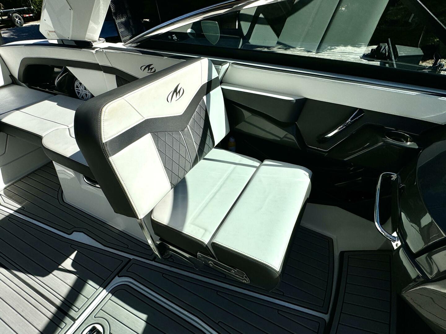 Slide: The Image of Monterey 278 SS 2019 - 4865785