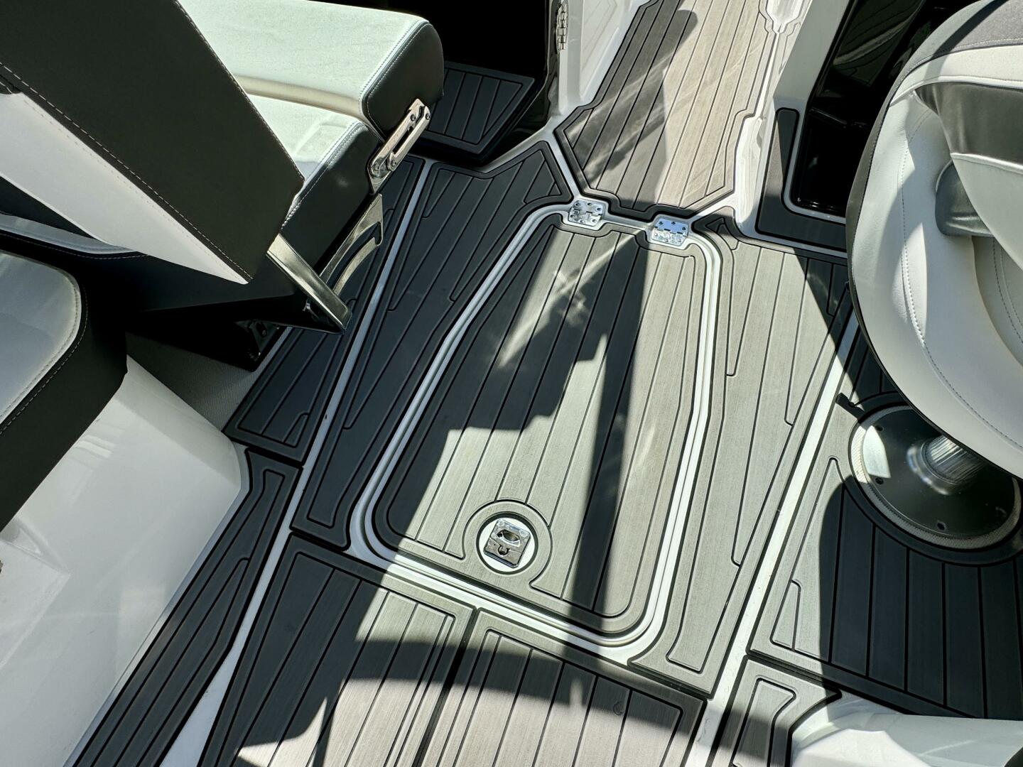 Slide: The Image of Monterey 278 SS 2019 - 4865786