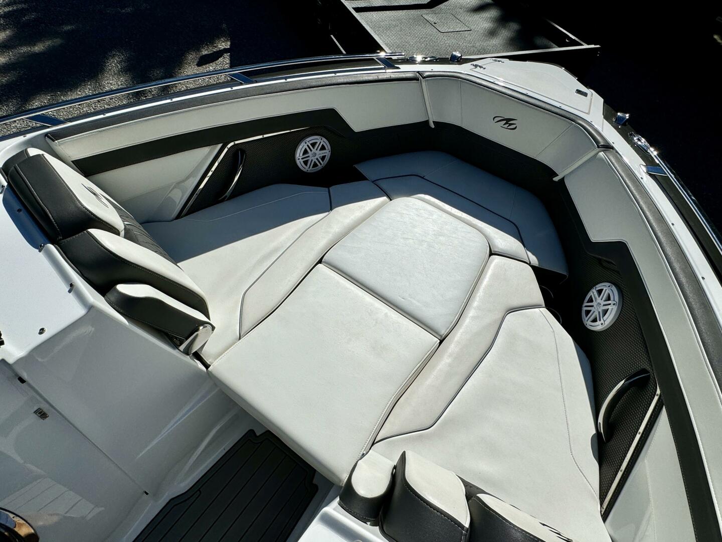 Slide: The Image of Monterey 278 SS 2019 - 4865803