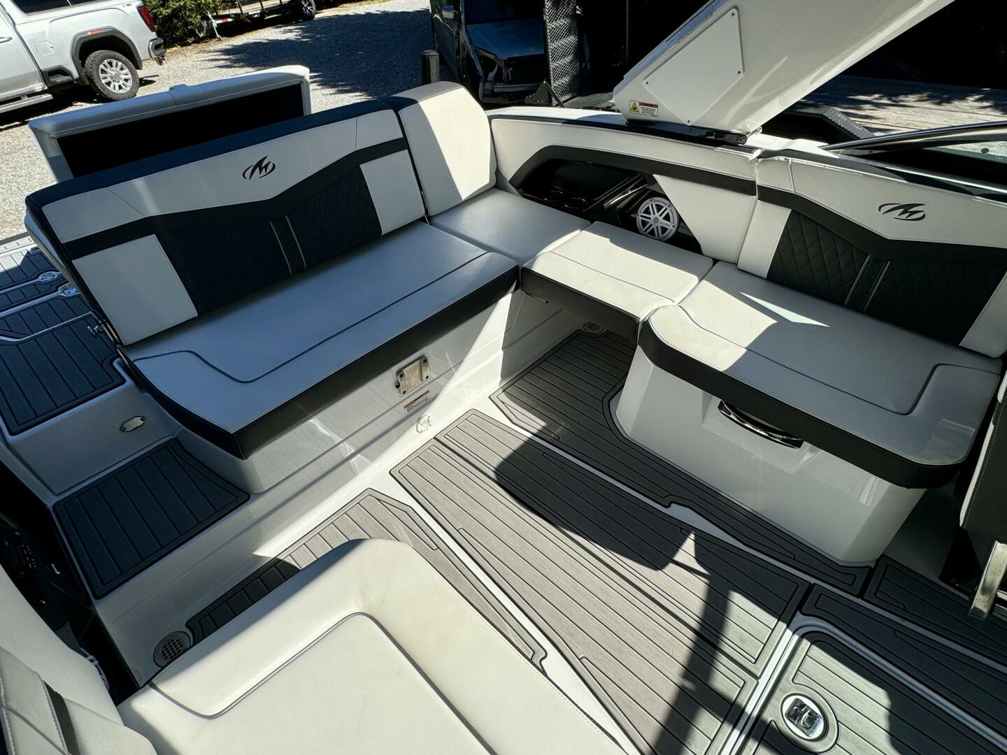 Slide: The Image of Monterey 278 SS 2019 - 4865811