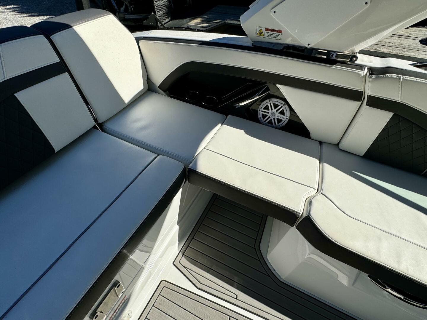 Slide: The Image of Monterey 278 SS 2019 - 4865812