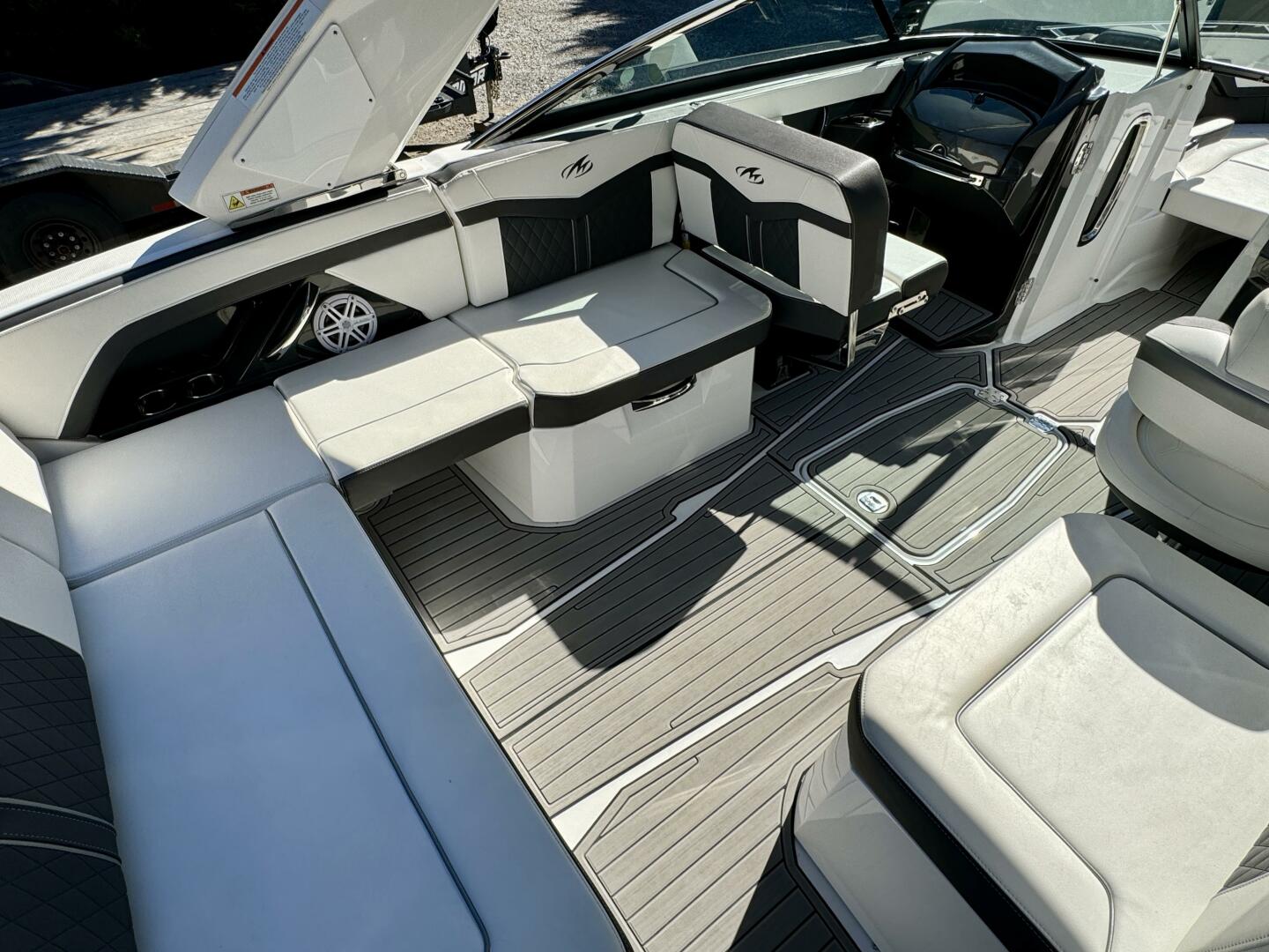 Slide: The Image of Monterey 278 SS 2019 - 4865817