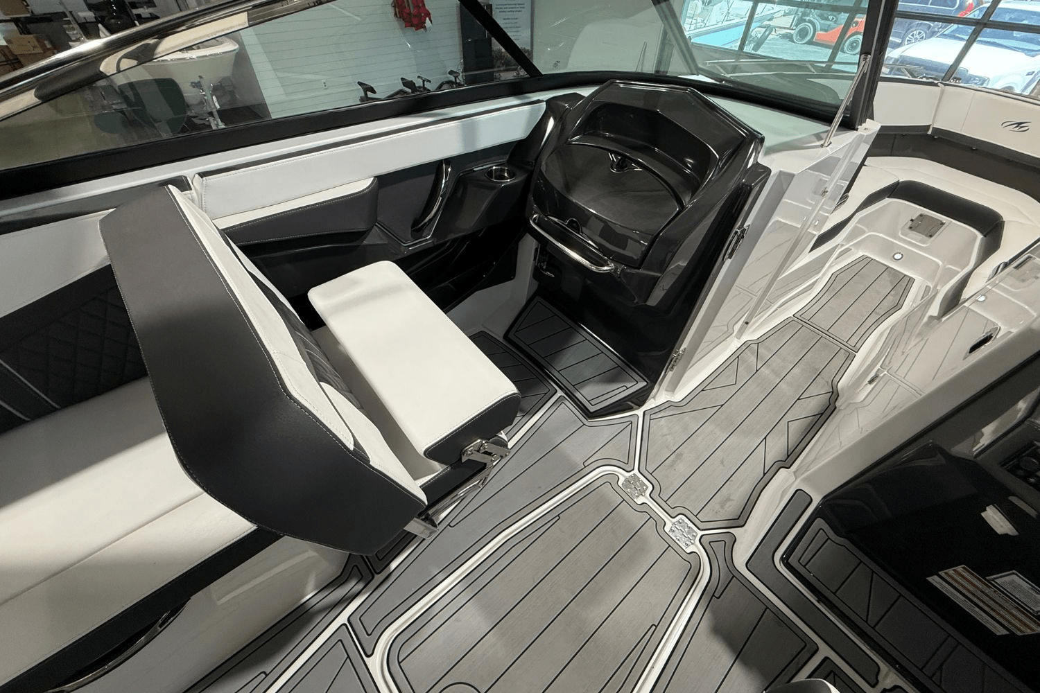 Slide: The Image of Monterey 278SS 2024 - 15