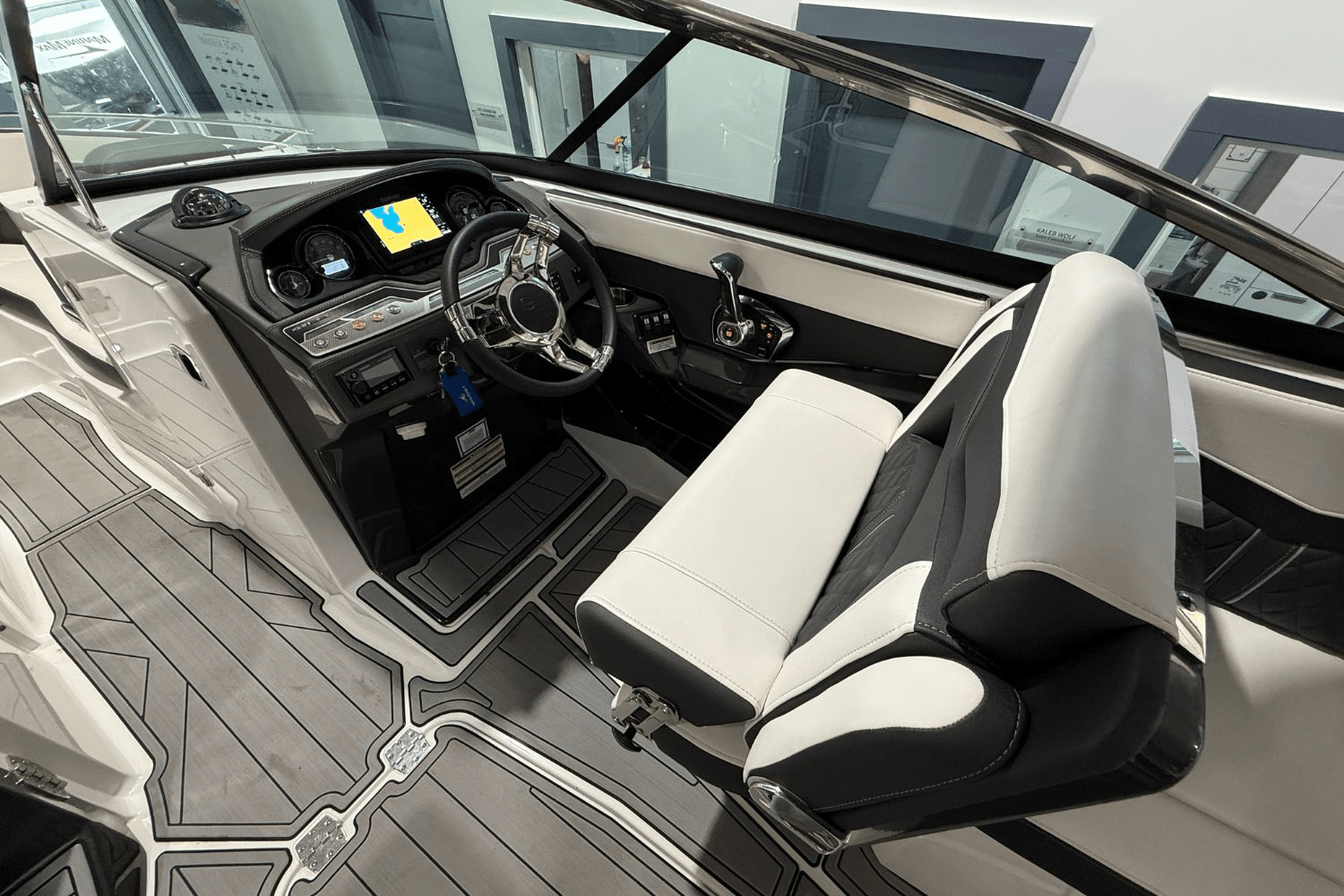 Slide: The Image of Monterey 278SS 2024 - 16