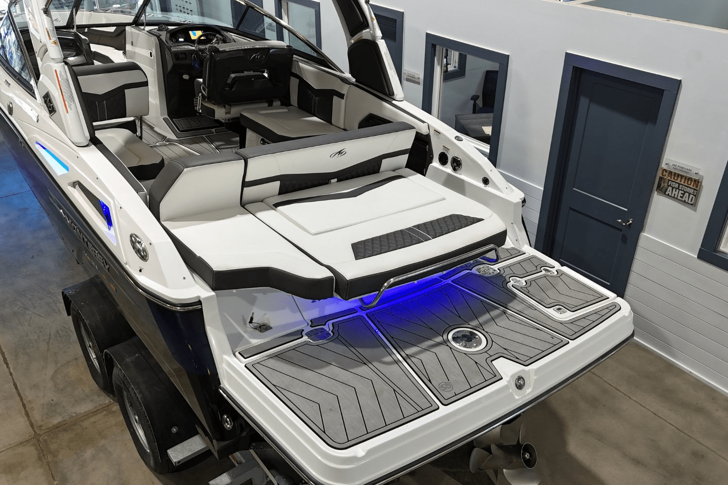 Slide: The Image of Monterey 278SS 2024 - 6