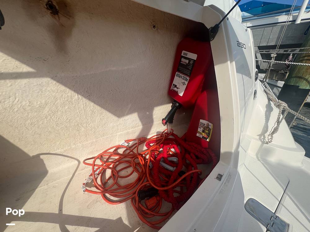 Slide: The Image of Monterey 290 Sport Cruiser 2006 - 15060394
