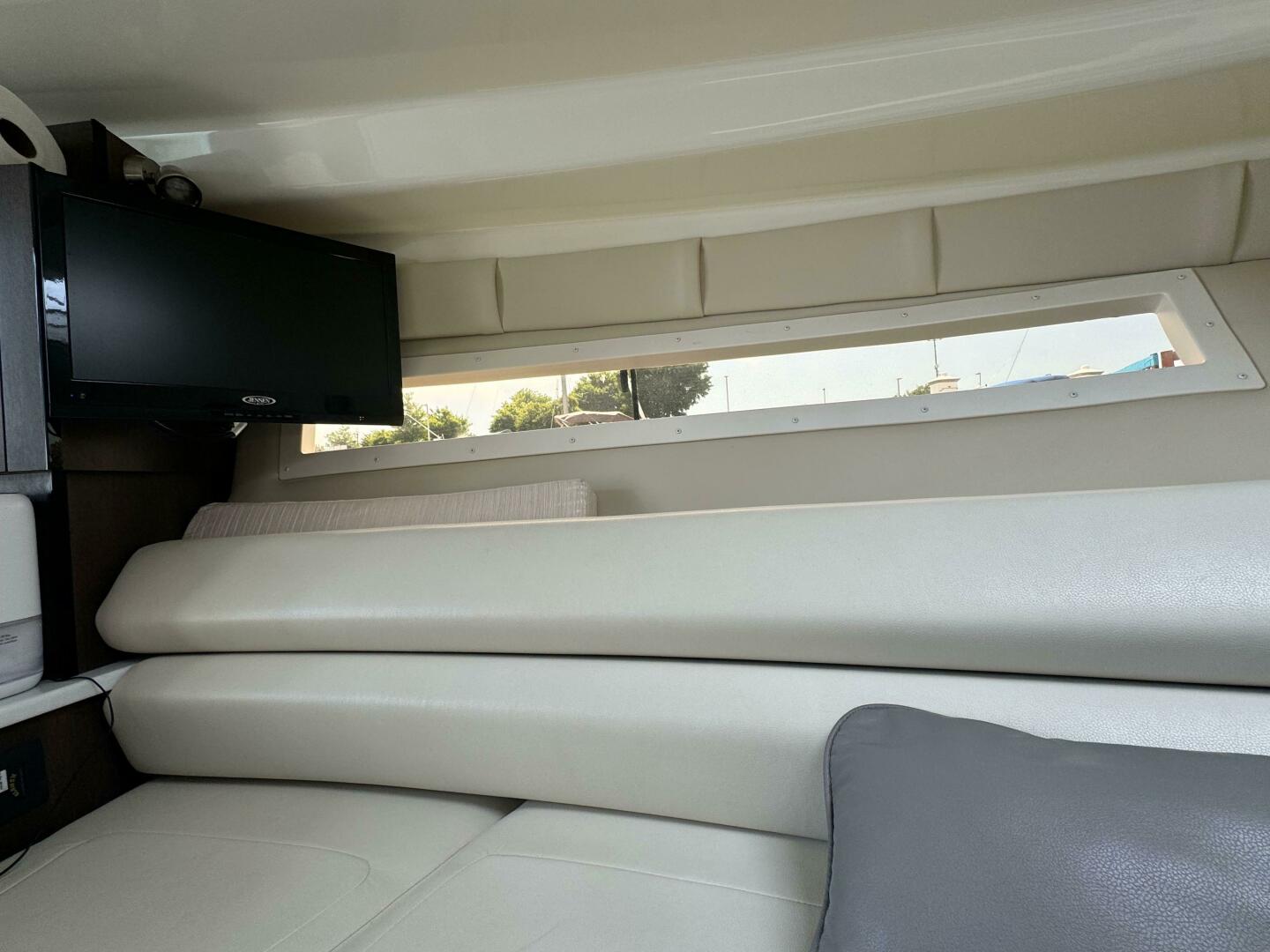 Slide: The Image of Monterey 295 Sport Yacht 2017 - 4949898