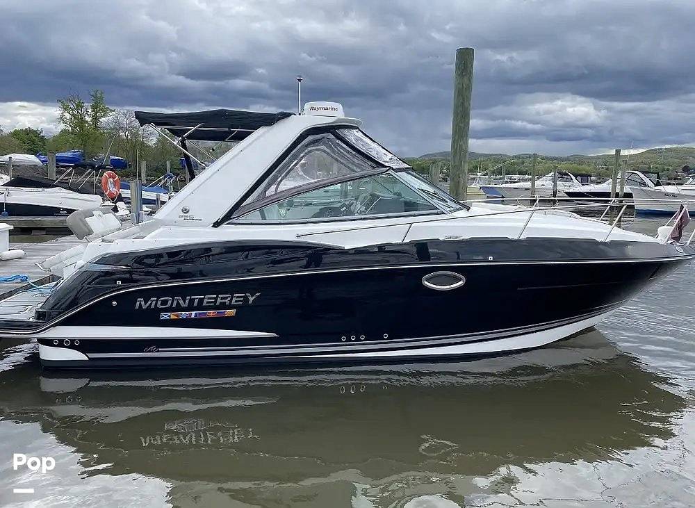 Slide: The Image of Monterey 295 Sport Yacht 2019 - 12821614