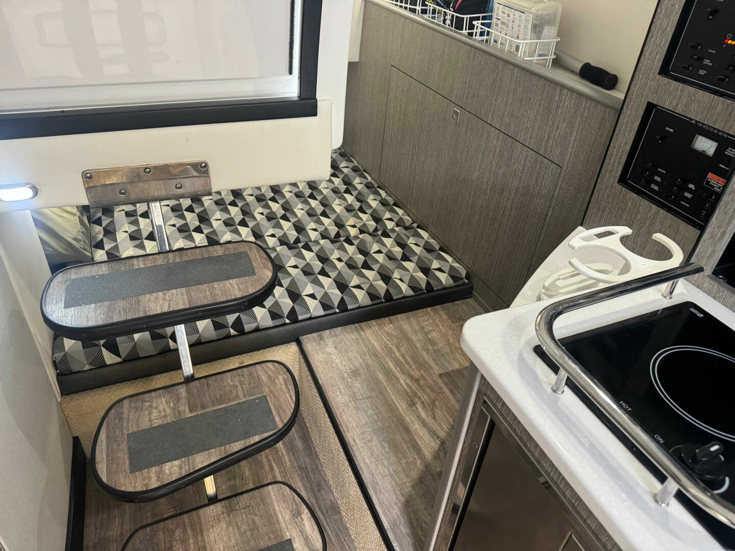 Slide: The Image of Monterey 295 Sport Yacht 2021 - 5550283