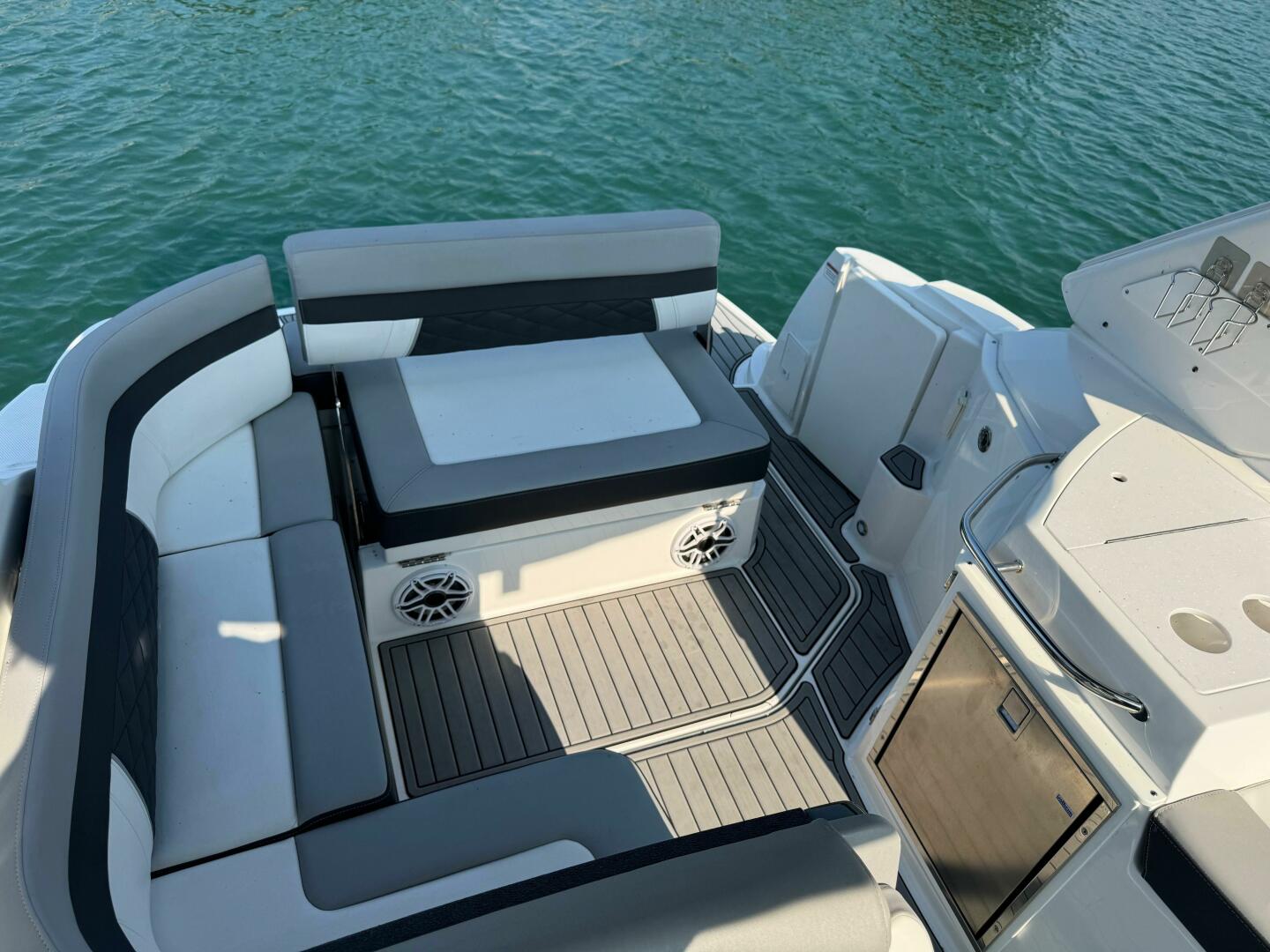 Slide: The Image of Monterey 295 Sport Yacht 2021 - 5550289