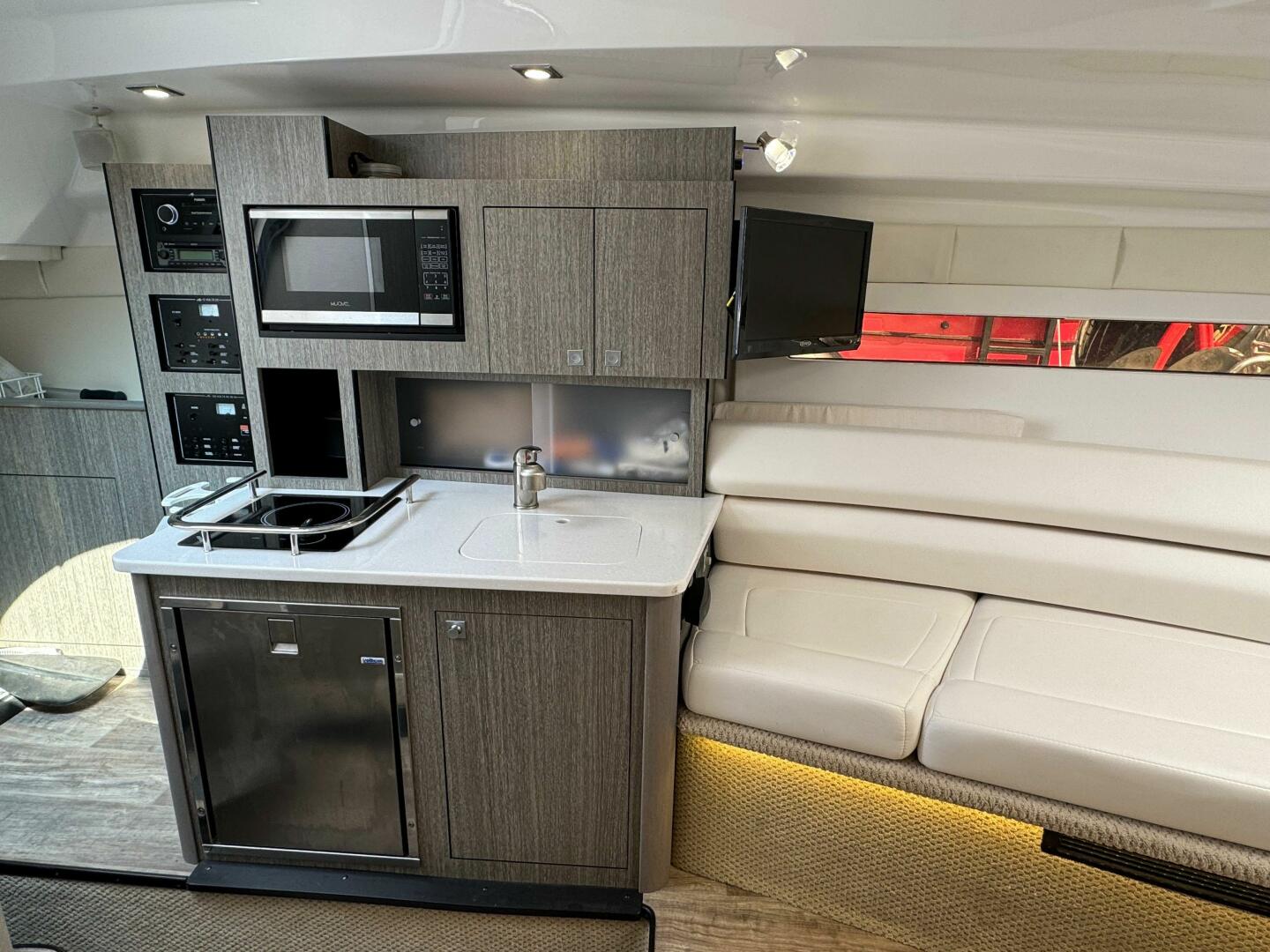 Slide: The Image of Monterey 295 Sport Yacht 2021 - 5550293