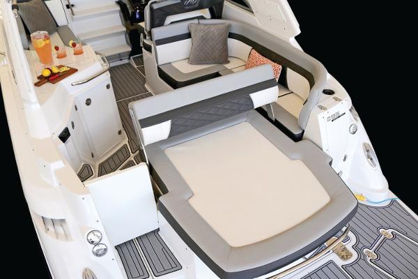 Slide: The Image of Monterey 295 Sport Yacht 2022 - 3