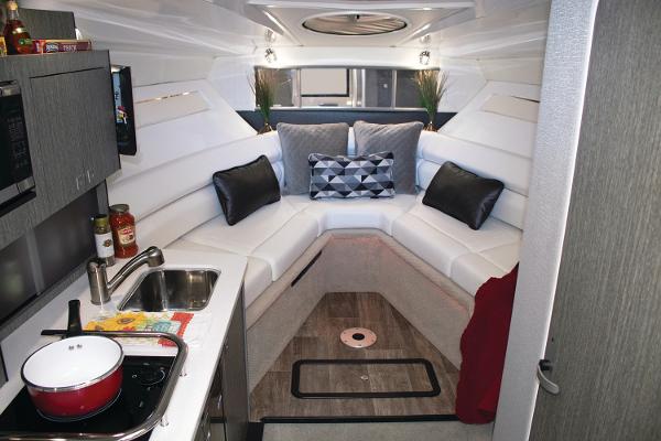 Slide: The Image of Monterey 295 Sport Yacht 2022 - 4