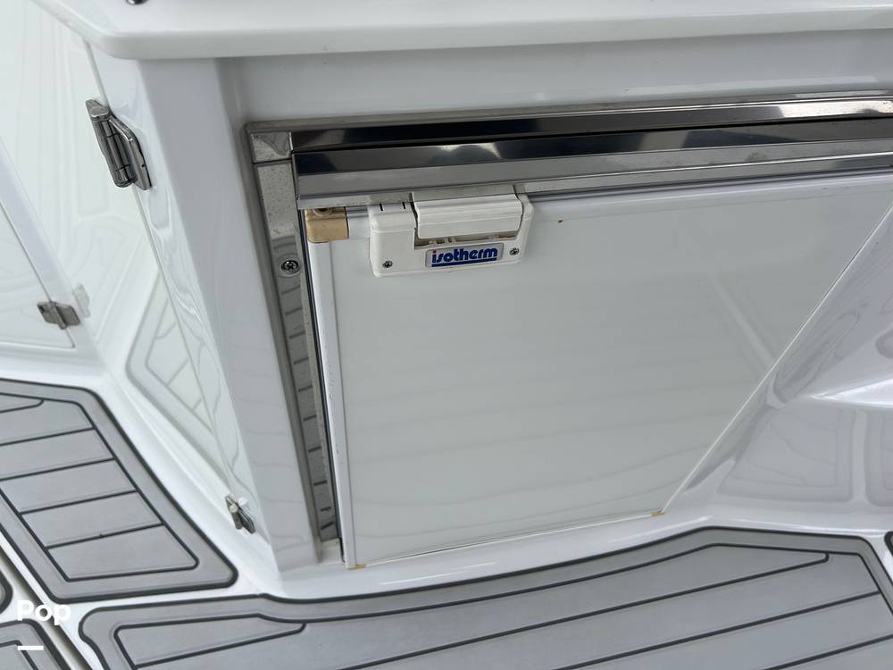Slide: The Image of Fridge - Cockpit - 15089826