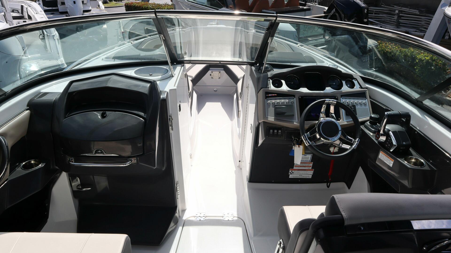 Slide: The Image of Monterey 305SS 2024 - 5377945