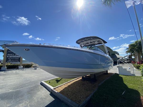 Slide: The Image of Monterey 305 Super Sport 2022 - 2