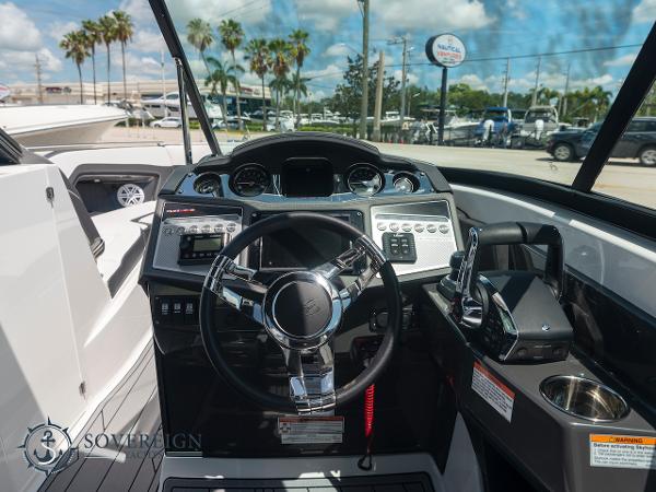 Slide: The Image of Monterey 305 Super Sport 2023 - 9
