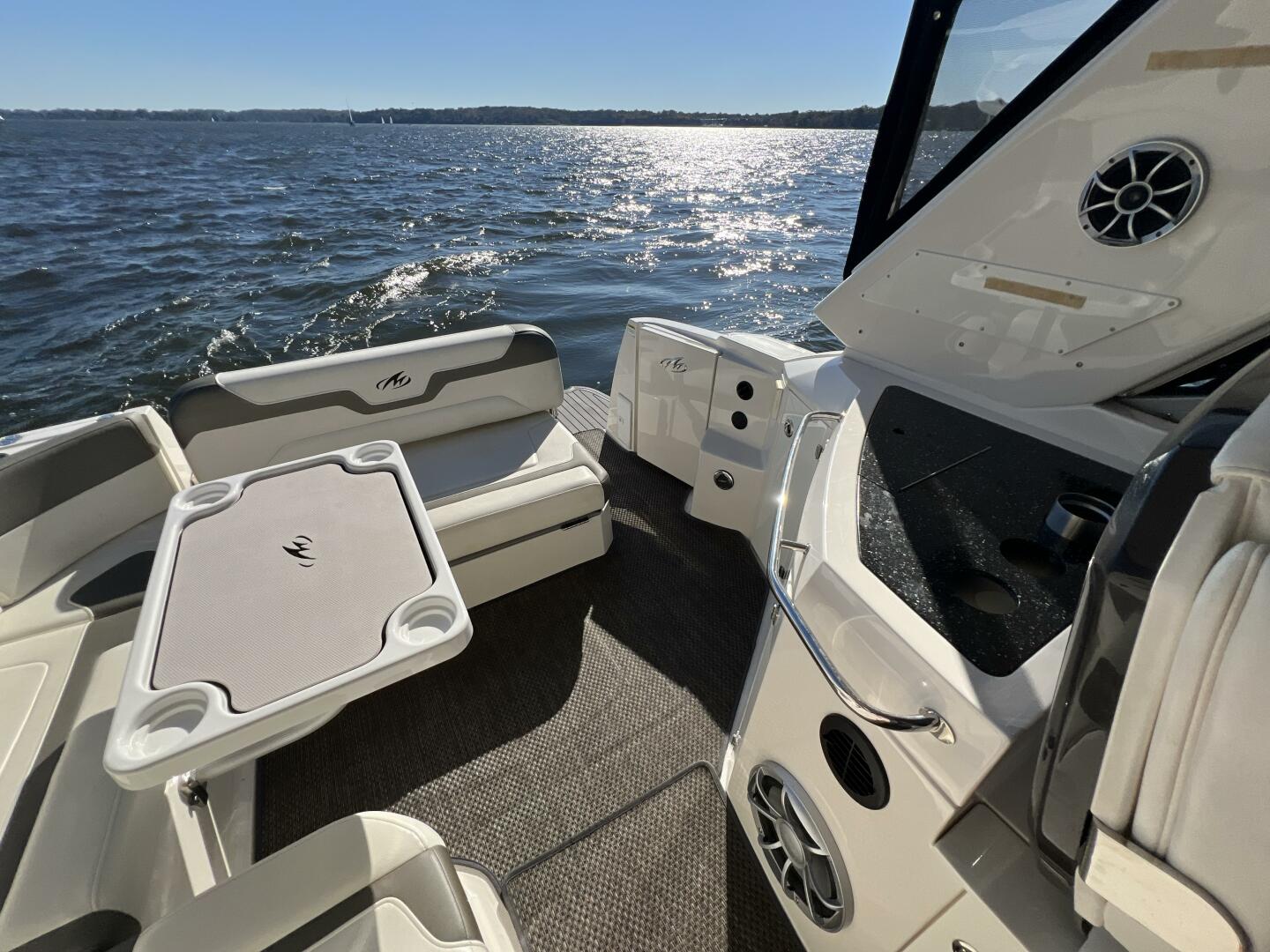 Slide: The Image of Monterey 320 Sport Yacht 2014 - 4794576