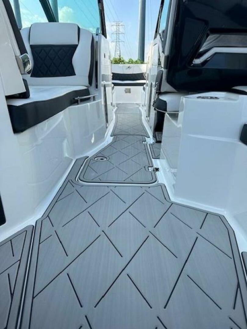 Slide: The Image of Monterey 328SS 2015 - 4881270