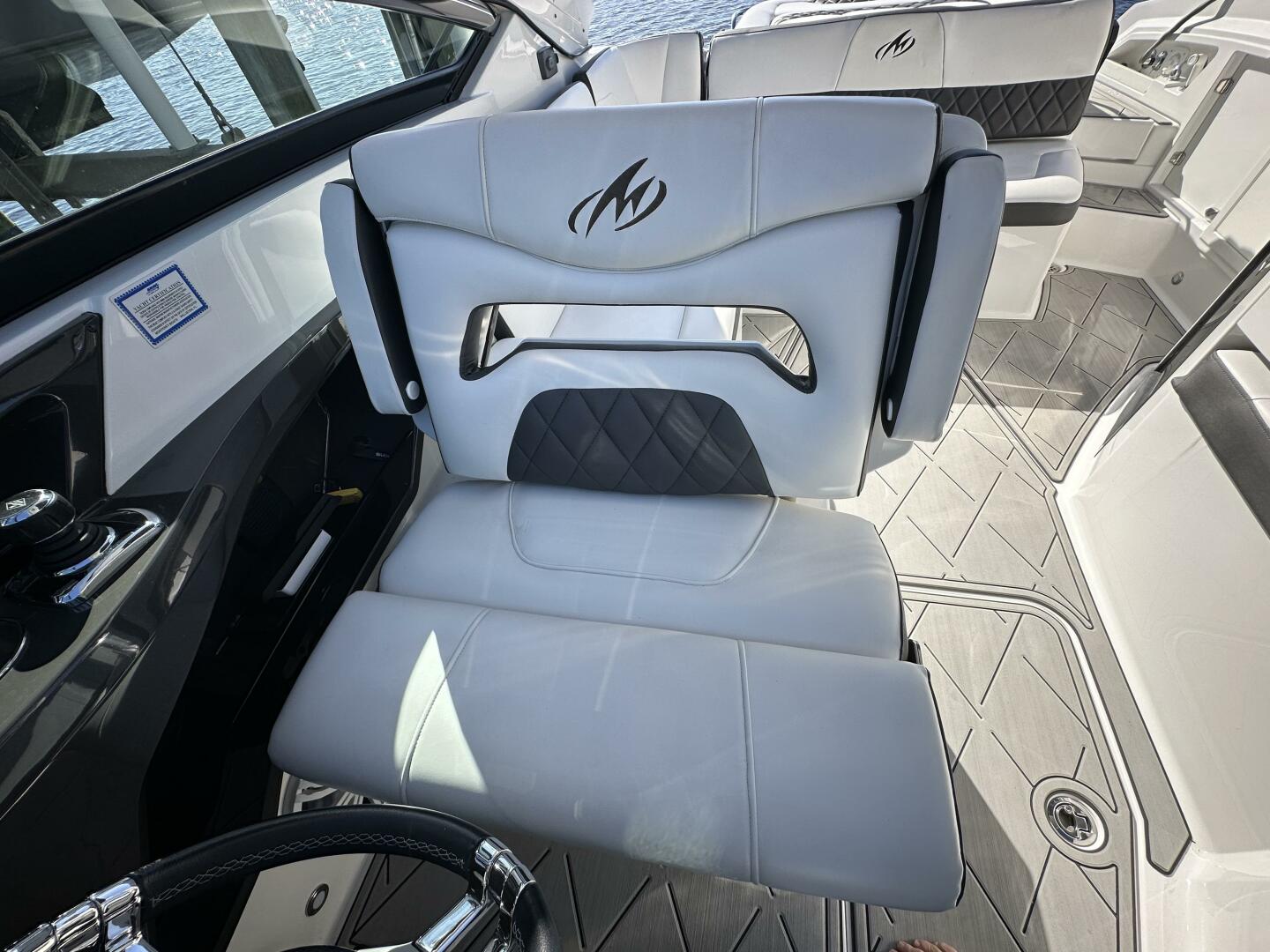 Slide: The Image of Monterey 328SS 2015 - 4881279