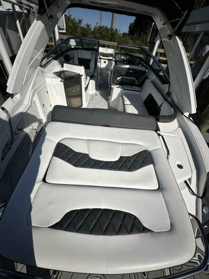 Slide: The Image of Monterey 328SS 2015 - 4881286